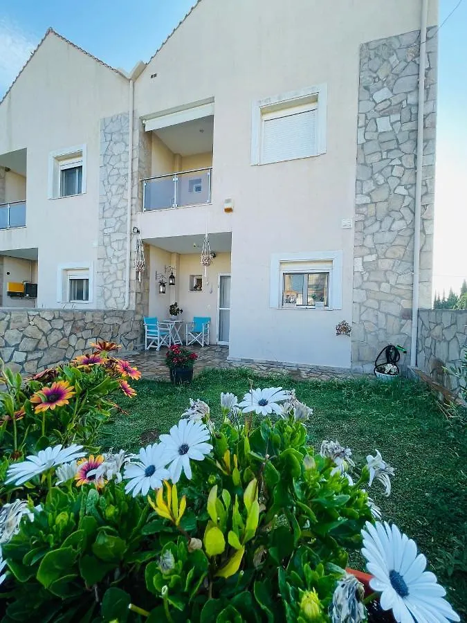 فيلا D & J Luxury House Nea Kallikrateia