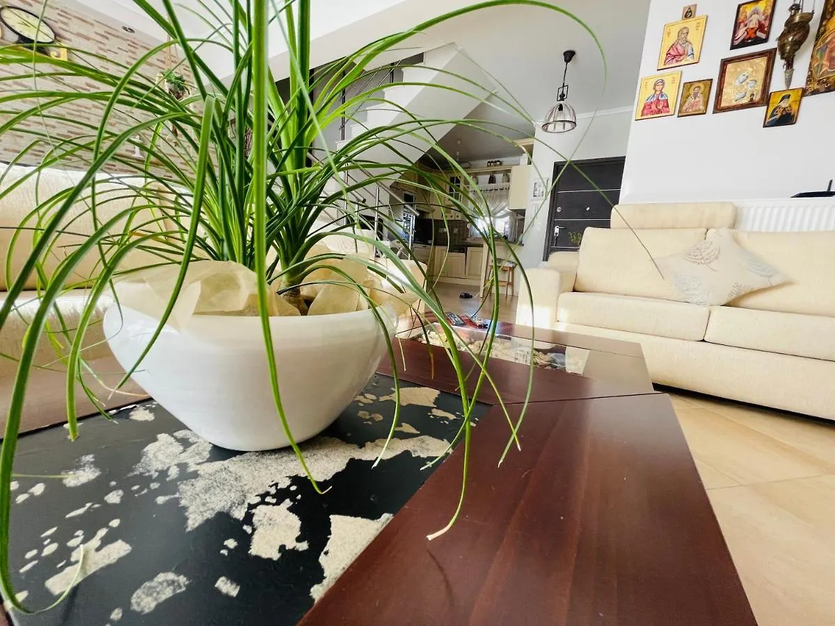 فيلا D & J Luxury House Nea Kallikrateia 0*,  اليونان