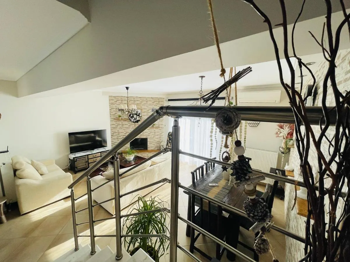 فيلا D & J Luxury House Nea Kallikrateia