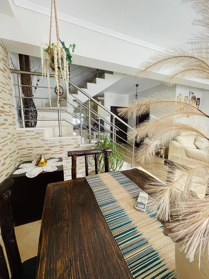 فيلا D & J Luxury House Nea Kallikrateia بيت للعطل