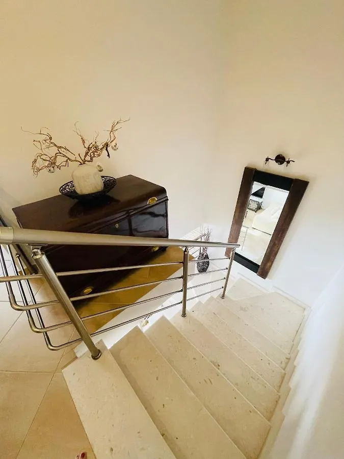 بيت للعطل فيلا D & J Luxury House Nea Kallikrateia